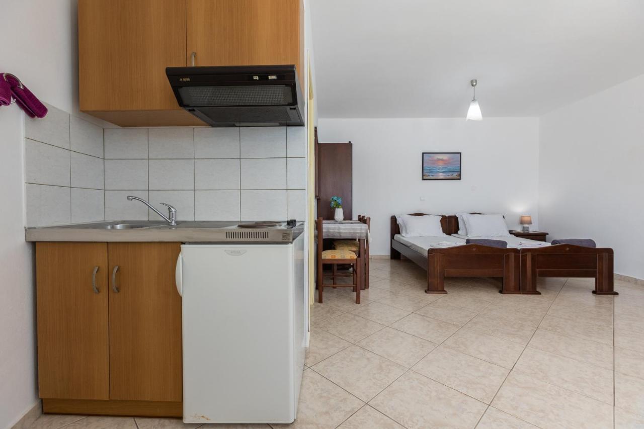 Alicia Studios Fársa Dış mekan fotoğraf